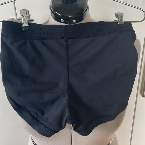 Lululemon Athletic Shorts in Black and Pink Size-Medium - Picture 5 of 11